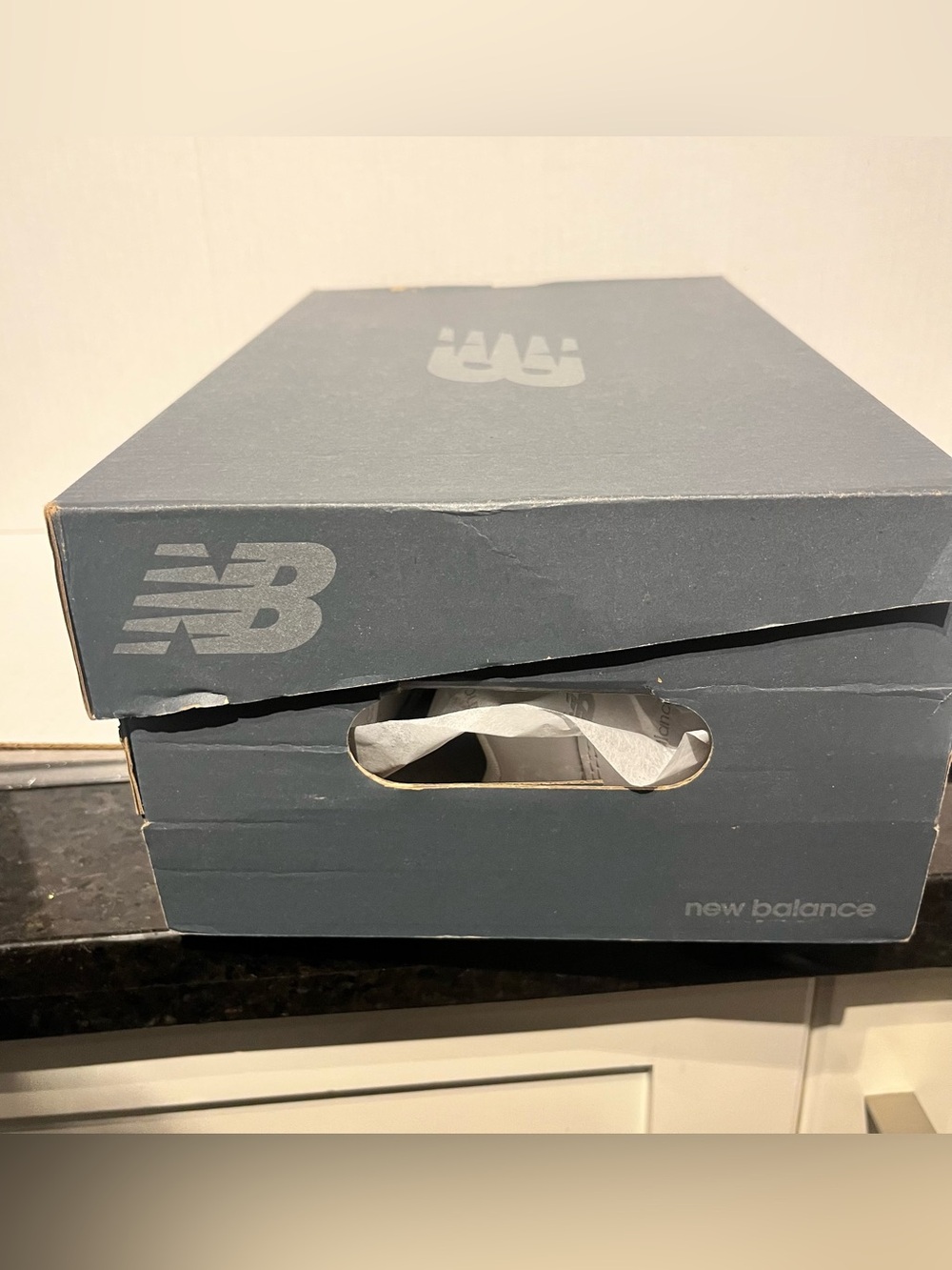Brand New : New Balance Unisex 480 All-White Leather Runners - Picture 10 of 13